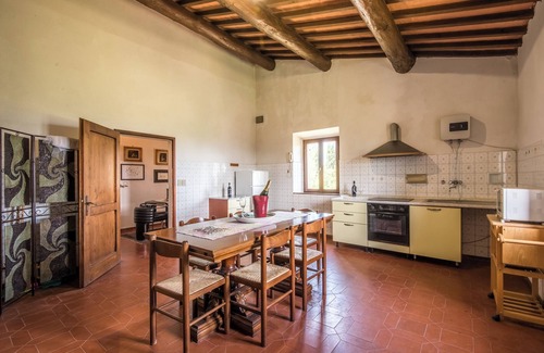 Sarteano House | Holiday Apartment 'Tenuta Podere Montemelino' with Lakes and Hills View, Pool & Wi-Fi