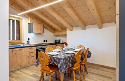 Soraga Apartment | Holiday Apartment "Tobià De Pit" with Mountain View, Balcony & Wi-Fi