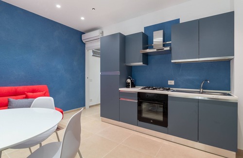 Casuzze Apartment | Holiday Apartment "Verdemare" with Sea View, Balcony and Wi-Fi