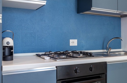 Casuzze Apartment | Holiday Apartment "Verdemare" with Sea View, Balcony and Wi-Fi