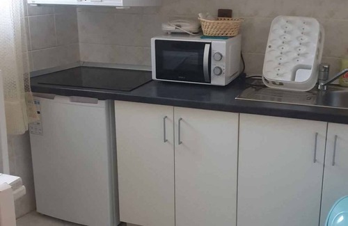 Mihotici Apartment | Holiday apartment with terrace and pool