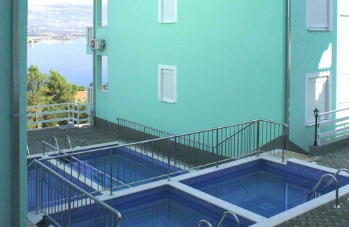 Arbanija Apartment | Holiday apartment with pool and sea view