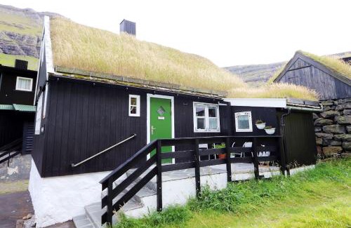 Streymoy House | holiday cottage in Tjørnuvík