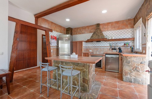 Los Franceses-la Vega House | Holiday Home 'El Olivo' with Private Pool, Wi-Fi and Air Conditioning