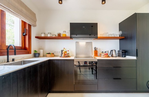 Cala Comte House | Holiday Home "Juliarina" with Sea View, Garden & Wi-Fi