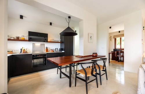 Cala Comte House | Holiday Home "Juliarina" with Sea View, Garden & Wi-Fi