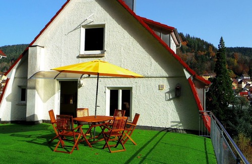 Schramberg Apartment | Holiday flat "Villa Fink attic" with mountain view, private balcony, private terrace and Wi-Fi
