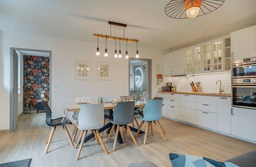 Saint-Benoit-des-Ondes House | Holiday Home 'Le Banc Des Hermelles' with Private Terrace, Private Garden and Wi-Fi