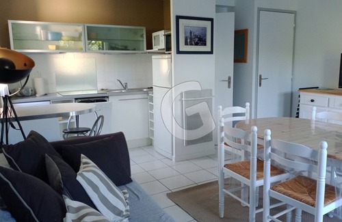 Saint-Vincent-sur-Jard House | Holiday Home for 4/5 in Saint Vincent sur Jard with Pool Access