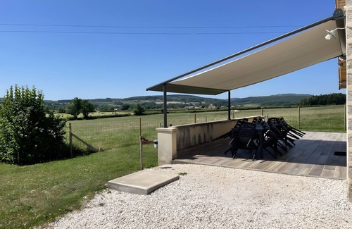 Vendenesse-sur-Arroux House | Holiday Home 'Chez Le Petit Claude' with Private Terrace, Private Garden and Wi-Fi