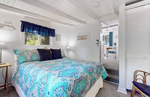 Saugatuck Resort | Holiday Hill Resort "The Treehouse" Unit 722