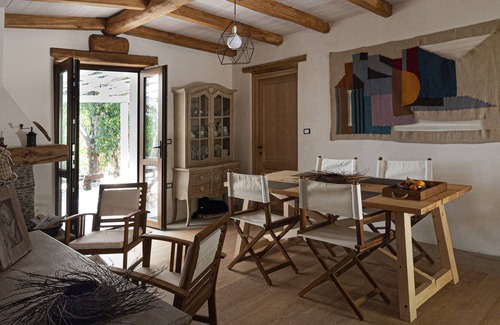 Santa Maria Coghinas House | Holiday Home 'Lo Stazzu Di Multa Bianca' with Mountain View, Private Terrace and Wi-Fi