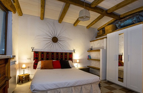 Santa Maria Coghinas House | Holiday Home 'Lo Stazzu Di Multa Bianca' with Mountain View, Private Terrace and Wi-Fi