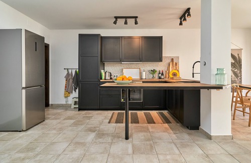 Canillas de Albaida House | Holiday Home "El Cine" with Mountain View, Pool & Wi-Fi