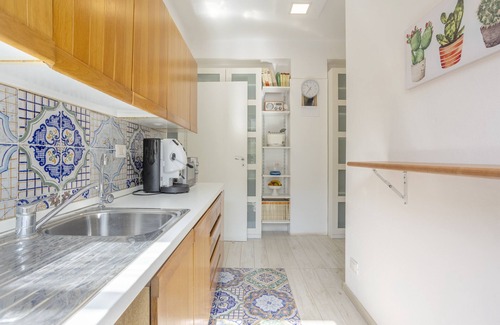 Isola delle Femmine House | Holiday Home 'Villa Le 2 Palme' with Sea View, Wi-Fi and Air Conditioning