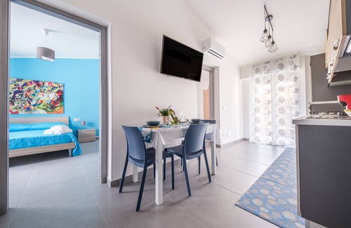 Fondachello House | Holiday Home 'Alba's Home - Kandinsky' with Private Terrace, Wi-Fi and Air Conditioning