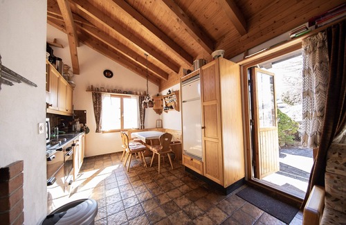 Albula-Alvra Ski Chalet | Holiday home Alvaneu for families