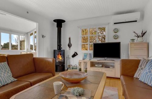 Næsby Strand House | Holiday Home Andrine - 100m from the sea by Interhome