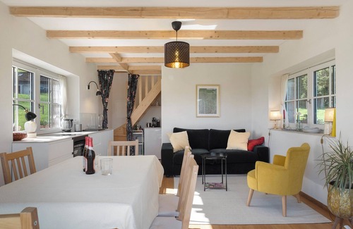 Lauterbach House | Holiday Home 'Backhaus' with Mountain View, Private Terrace and Private Garden