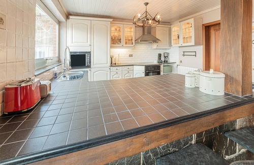 Marche-en-Famenne House | Holiday home in Marche-en-Famenne with garden