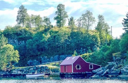 Vinnes House | Holiday Home Bjørkeneset by Interhome