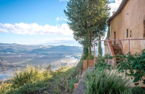 Monte Antico Alto House | Holiday Home Borgo by Interhome