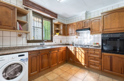 Yatova Ski Chalet | Holiday Home 'Ca La Morancica' with Mountain Views, Wi-Fi and Air Conditioning