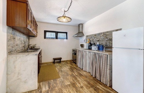 Riachos Villa | Holiday home 'Casa Girassol' with shared pool, private terrace, and Wi-Fi access