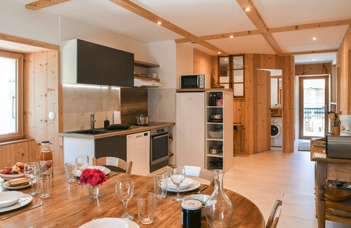 Aillon-le-Jerune House | Holiday Home 'Ciméléon Haut' with Mountain View, Private Garden and Wi-Fi