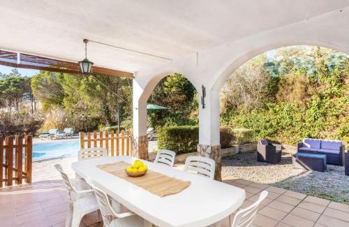 Vidreres House | Holiday Home Dalia by Interhome