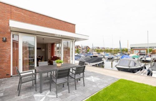 Municipality of Uitgeest Resort | Holiday Home De Meerparel by Interhome