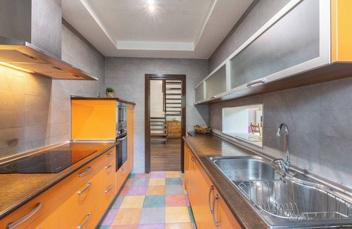 Vegas de Matute House | Holiday Home 'El Herrén Del Abuelo' with Mountain View, Private Pool and Private Terrace