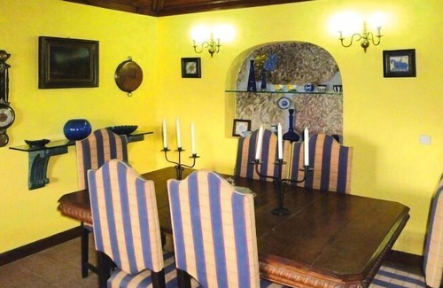 Varzea da Ovelha e Aliviada House | holiday home, Folhada