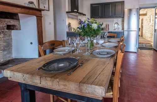 Venteuil House | Holiday Home 'Gîte La Voisine' with Private Terrace, Wi-Fi and Air Conditioning