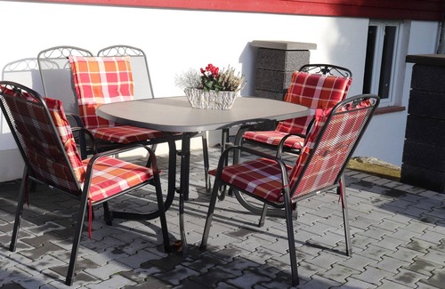 Seelbach House | Holiday Home 'Grassertblick' with Private Terrace and Wi-Fi