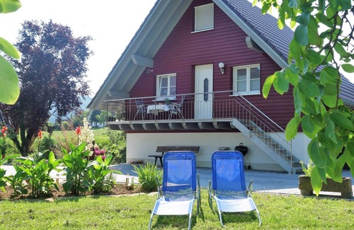 Seelbach House | Holiday Home 'Grassertblick' with Private Terrace and Wi-Fi