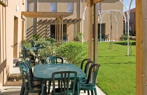 Bergerac House | Holiday Home in Bergerac near Château de Bridoire