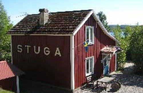 Ovanaker Municipality House | Holiday home in Hälsingland with lake view