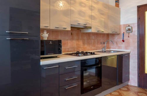 Zemunik Donji House | Holiday Home in Zemunik Donji with Private Pool