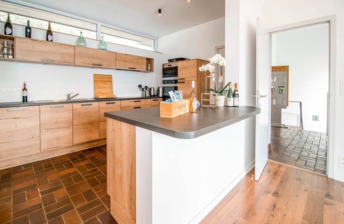 Huy House | Holiday home in HUY near town center