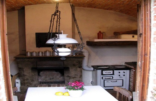 Bastia Mondovi Villa | Holiday Home in Langhe with Pool and Terrace