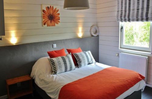 Marcouray House | Holiday Home in Jupille near Forest Trails