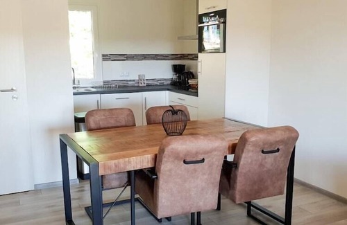 Mauroux House | Holiday Home in Mauroux with Pools & Vineyards