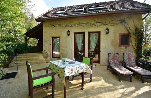 Onlay House | Holiday Home in Onlay with Terrace Views