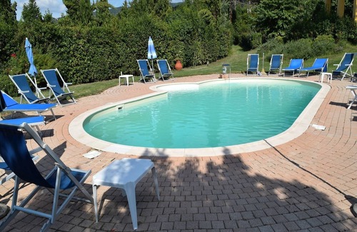 Vinci House | Holiday Home in Tuscany with Pool & Garden