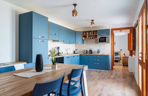 Jerzu House | Holiday Home 'Jerzu S'essia De Su Santu 1' with Sea View, Wi-Fi and Air Conditioning