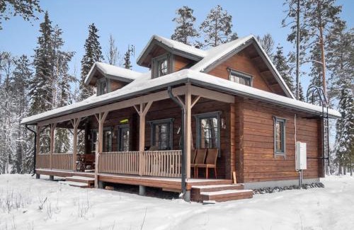 Kuusamo House | Holiday Home Kiehtäjän virta by Interhome