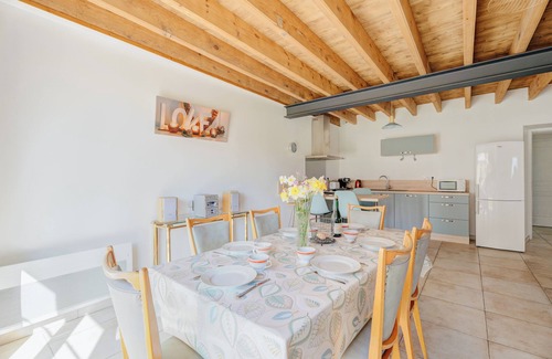 Quebriac House | Holiday Home 'La Ferme D'Alcide' with Private Terrace, Private Garden and Wi-Fi