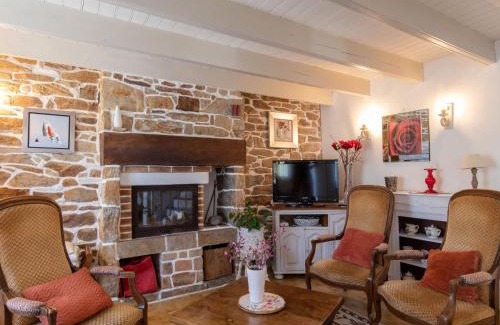 Plogoff House | Holiday Home Les Hortensias by Interhome