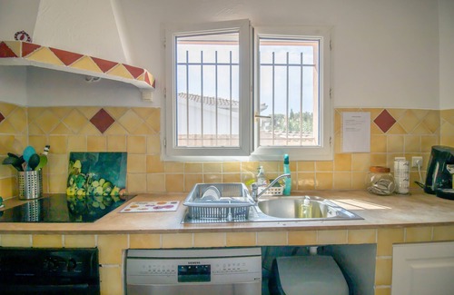 Porto-Vecchio House | Holiday Home 'Maison Porto Vecchio 6p' with Private Terrace, Wi-Fi and Air Conditioning